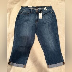 Judy Blue Dark Wash Capri